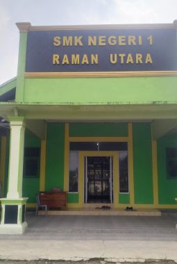 Perkuat Sinergi, SMKN 1 Raman Utara Hadirkan Ratusan Wali Murid dalam Agenda Pembagian Rapor Semester Genap